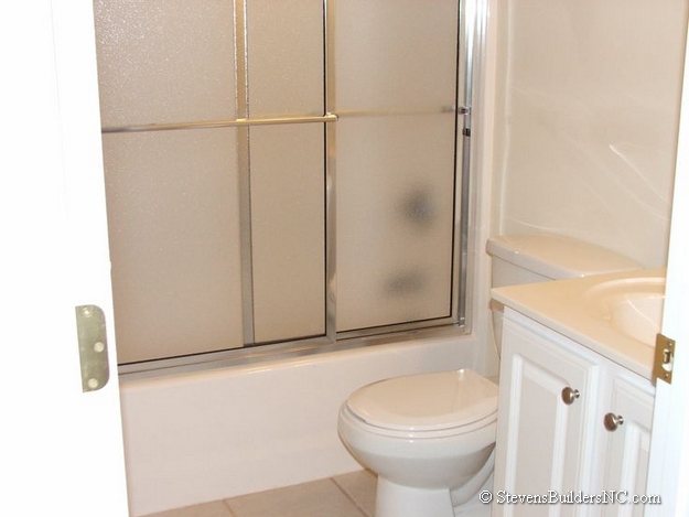 300 WRAY RD 05 300 WRAY RD 05